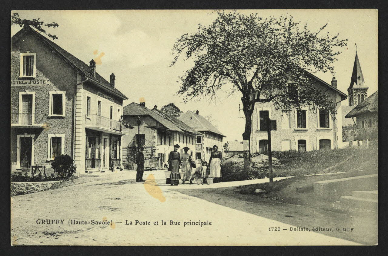 carte postale GRUFFY, LA POSTE ET LA RUE PRINCIPALE 4P2467 Photo