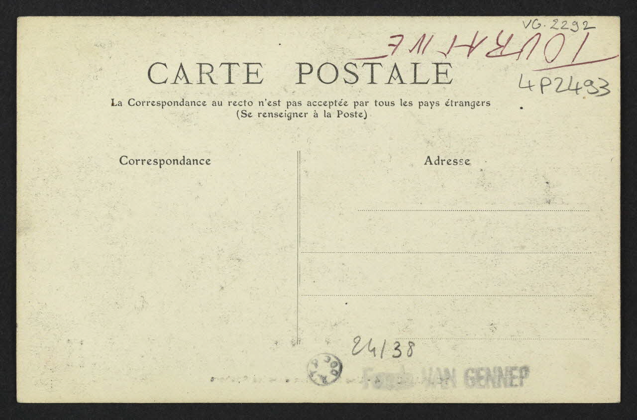 carte postale UNE HABITATION DANS LES ROCHERS, TOURAINE 4P2493 Photo