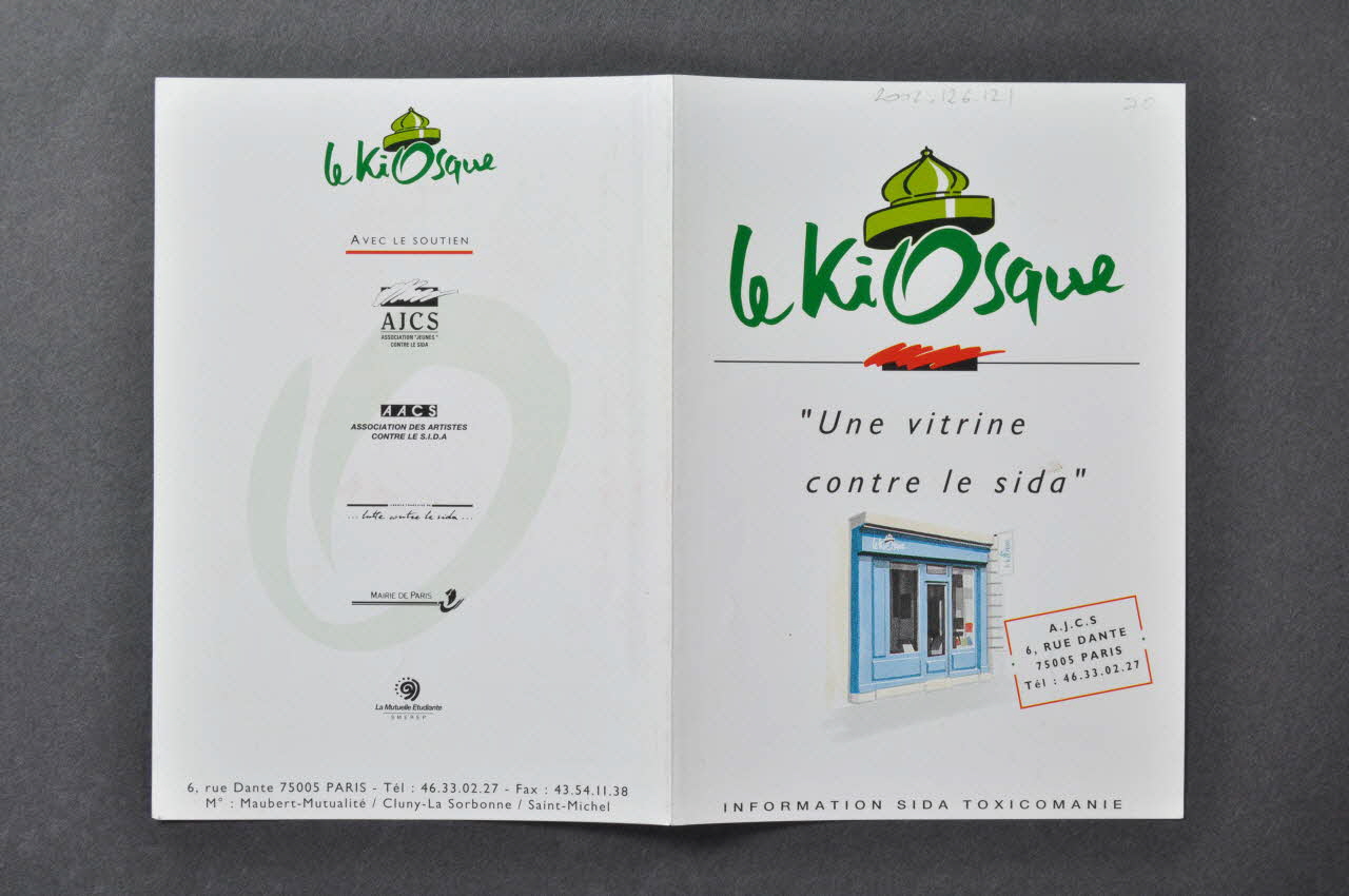 Dépliant "Le kiosque. Une vitrine contre le sida." 2002.126.121 Photo Mucem