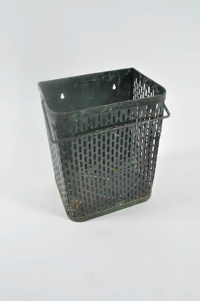 poubelle 2000.6.7.30 Photo Mucem