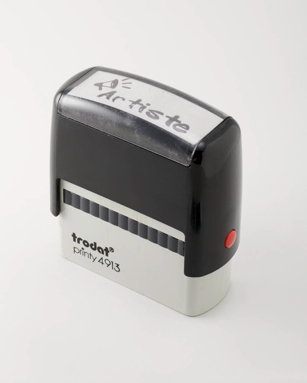 tampon Ile-de-France, France 1989-2013 2018.75.156 Photo Mucem / Marianne Kuhn