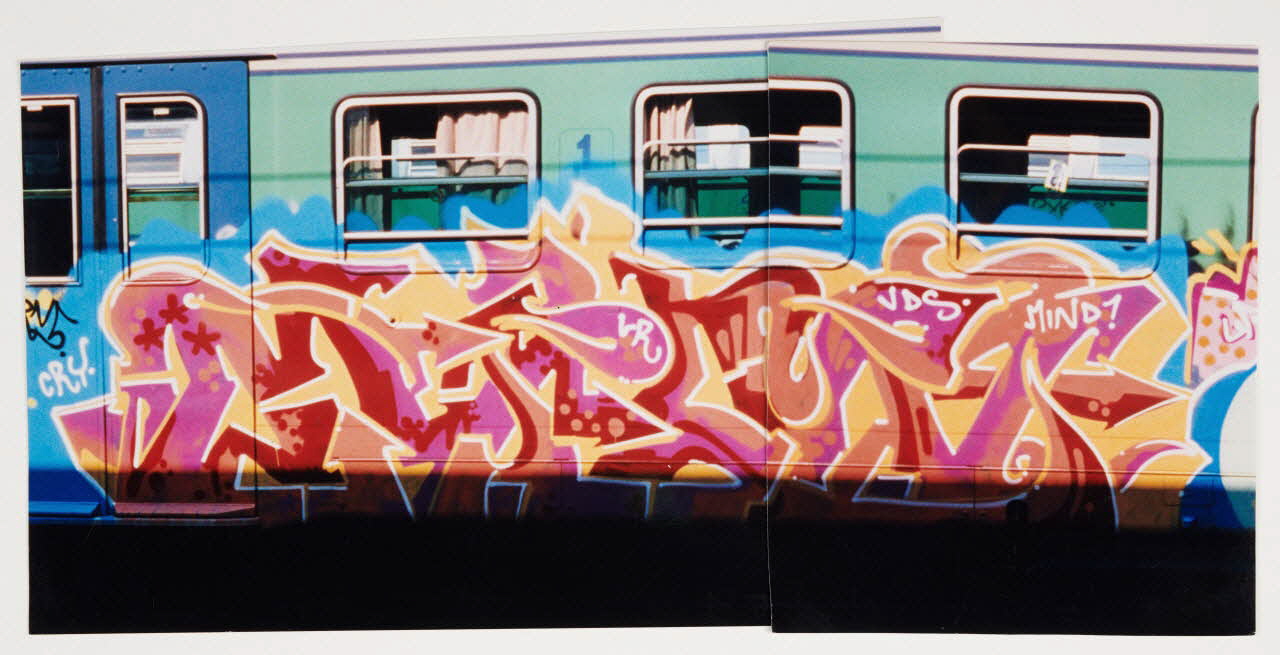 Mind esquisse Ensemble d'une esquisse et d'un montage photographique représentant un panel graffé Lombardie, Italie 1998 2020.24.5.1-2 Photo Mucem / Marianne Kuhn