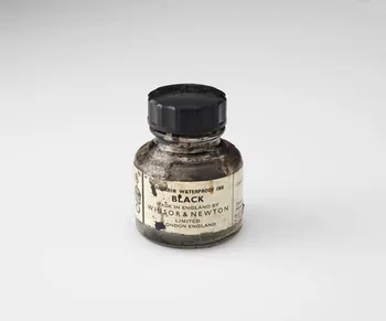 bouteille à encre 2020.5.3  Photo Mucem / Marianne Kuhn