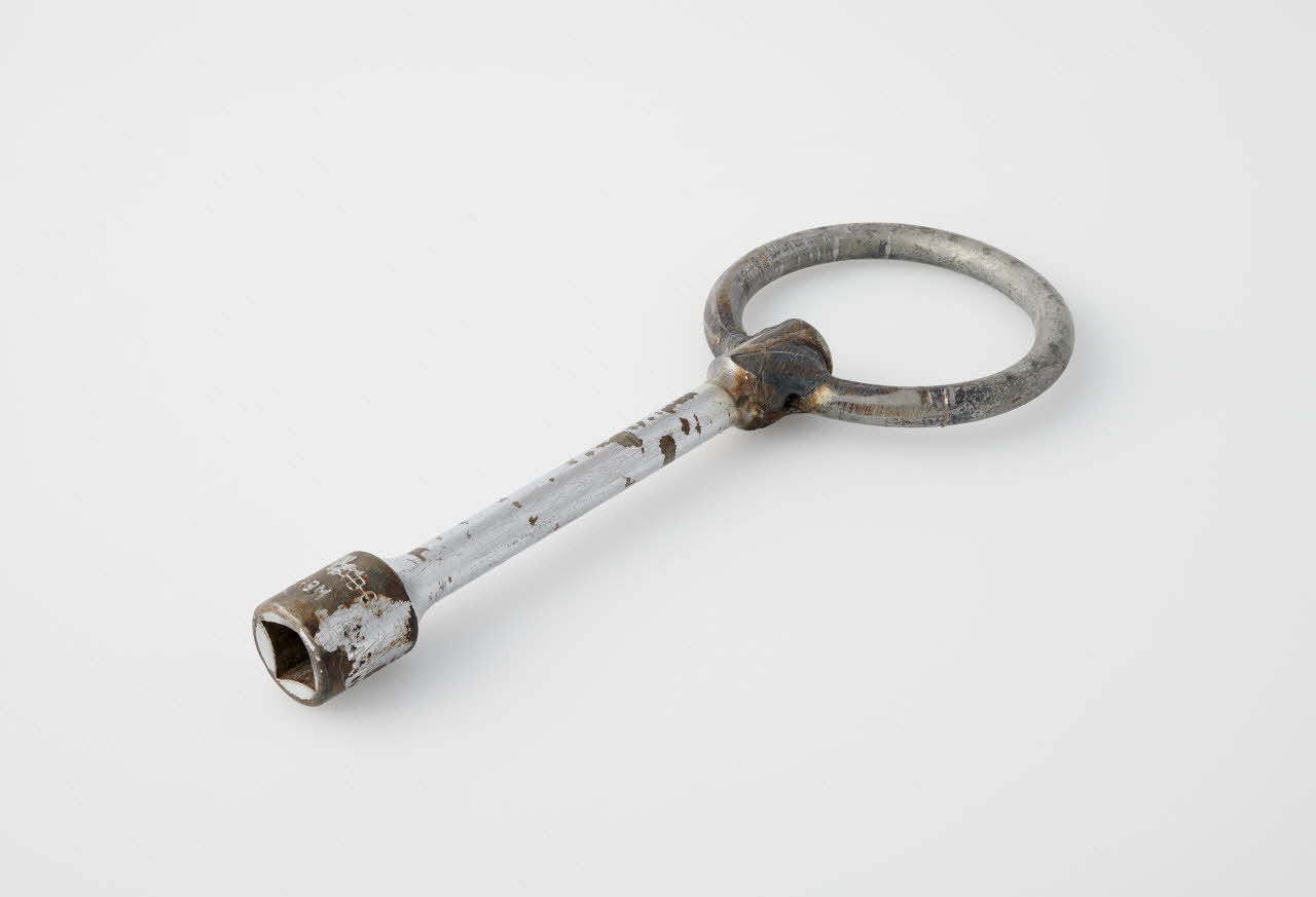 Rocks clef Clef du métro de Milan Lombardie, Italie 1997 2020.23.1 Photo Mucem / Marianne Kuhn