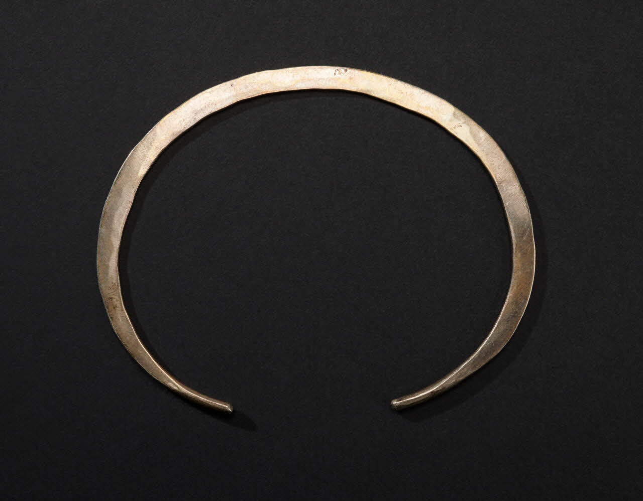 Radu Ion ; Nadja Zerunian ; Mesteshukar ButiQ bracelet Roumanie 2013-2019 2020.12.19 Photo Mucem / Marianne Kuhn