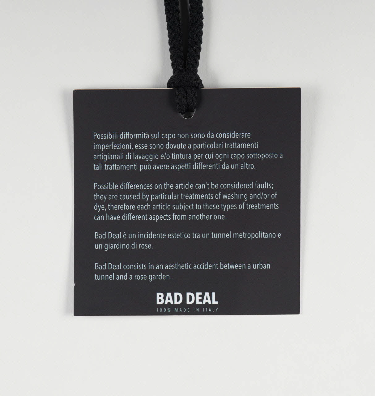 Zoow24 ; Bad Deal pull-over Pull-over "Nasty Duck" Lombardie, Italie 2015 2020.22.51.2.1-2 Photo Mucem / Marianne Kuhn