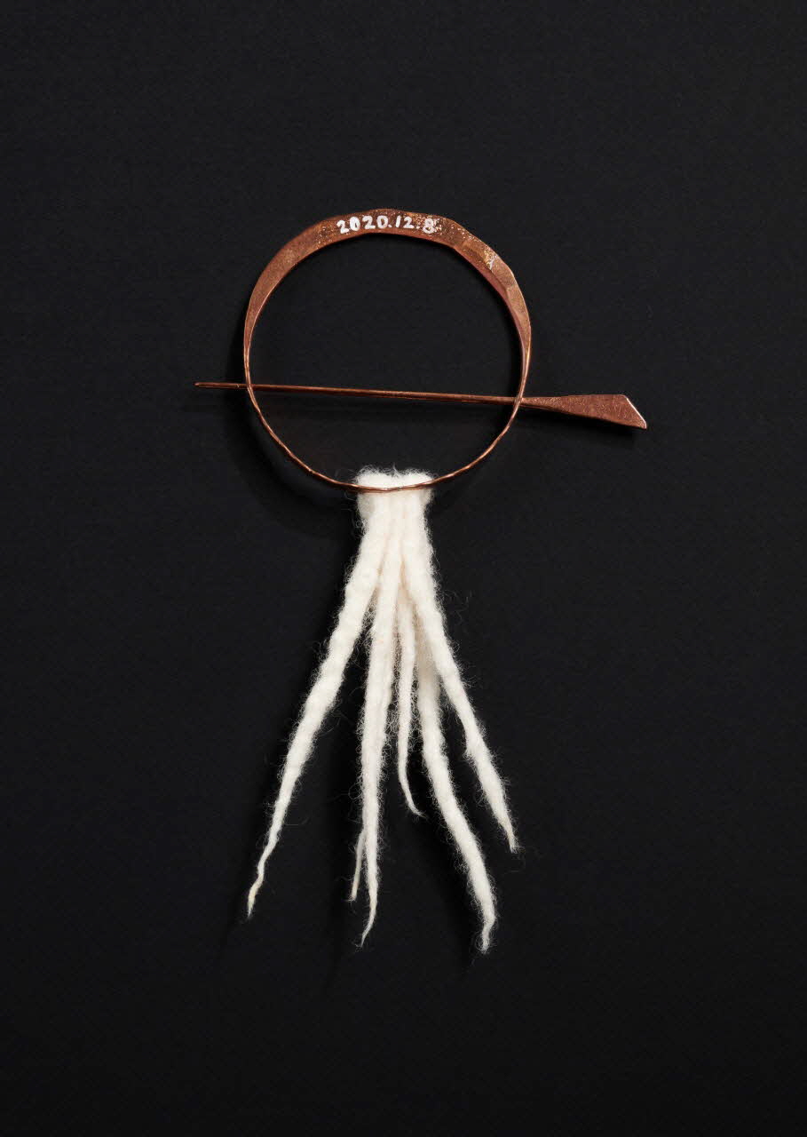 Radu Ion ; Adina Marin ; Mesteshukar ButiQ broche (bijou) Munténie, Roumanie 2018 2020.12.8 Photo Mucem / Marianne Kuhn