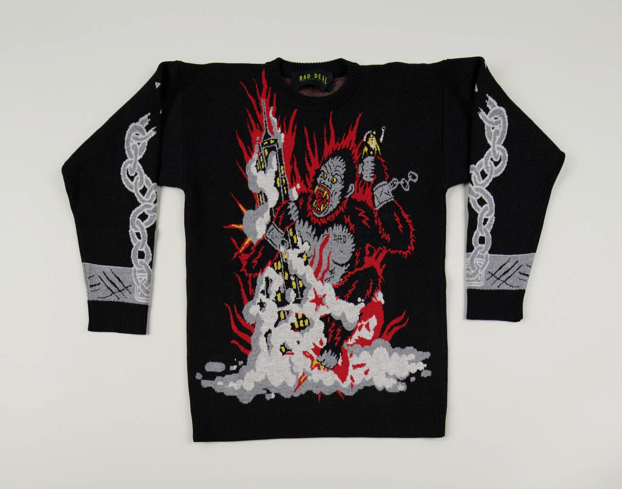 Zoow24 ; Bad Deal pull-over Pull-over "Bad King Gorilla" Lombardie, Italie 2015 2020.22.54.2 Photo Mucem / Marianne Kuhn