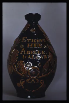 Pierre Soulier photographie Pichet à cidre avec inscription "Etienne Hue" Ile-de-France, France 1956/2/1 Ph.1956.21.30 Photo