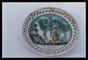 Jean-Dominique Lajoux photographie Plat de saint Antoine. Provenant de France Ile-de-France, France 1968 Ph.1968.108.9 Photo