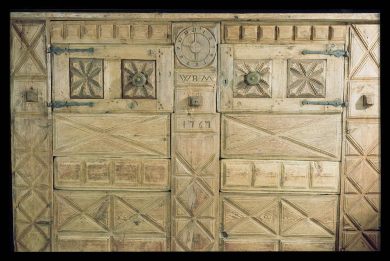 Jean-Dominique Lajoux photographie Grenier à grains. Provenant d'Arvieux dans les Hautes-Alpes et daté de 1769 Ile-de-France, France 1968/12/1 Ph.1968.110.249 Photo