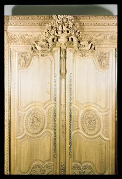 Jean-Dominique Lajoux photographie Armoire de mariage. Provenant de Normandie Ile-de-France, France 1968/12/1 Ph.1968.110.262 Photo