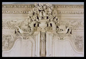 Jean-Dominique Lajoux photographie Détail d'une armoire de mariage. Provenant de Normandie Ile-de-France, France 1968/12/1 Ph.1968.110.267 Photo