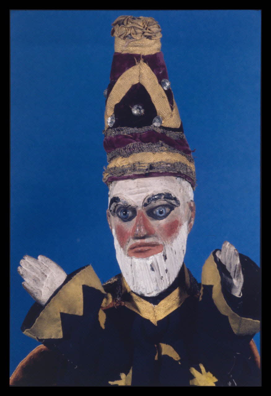 Alain Guey photographie Magicien. Marionnette à gaine du Square des Batignolles (Paris, Eden Bédé) (détail) Ile-de-France, France 1969/11/1 Ph.1969.12.378 Photo