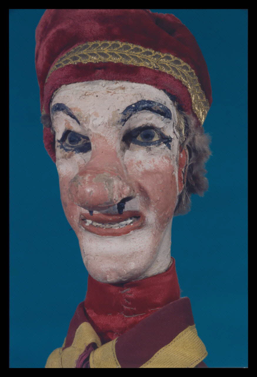 Alain Guey photographie Propriétaire. Marionnette à gaine du Square des Batignolles (Paris, Eden Bédé) (détail) Ile-de-France, France 1969/11/1 Ph.1969.12.380 Photo