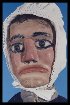 Alain Guey photographie Mère Michèle. Marionnette à gaine du théâtre du Parc des Buttes Chaumont (Guignol Anatole). Labelle (détail) Ile-de-France, France 1969/11/1 Ph.1969.12.398 Photo