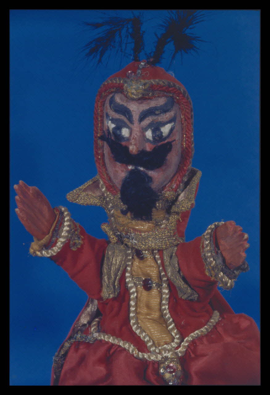 Alain Guey photographie Méphisto. Marionnette à gaine du théâtre de marionnettes Paul Jeanne (Paris) (détail) Ile-de-France, France 1969/11/1 Ph.1969.12.457 Photo