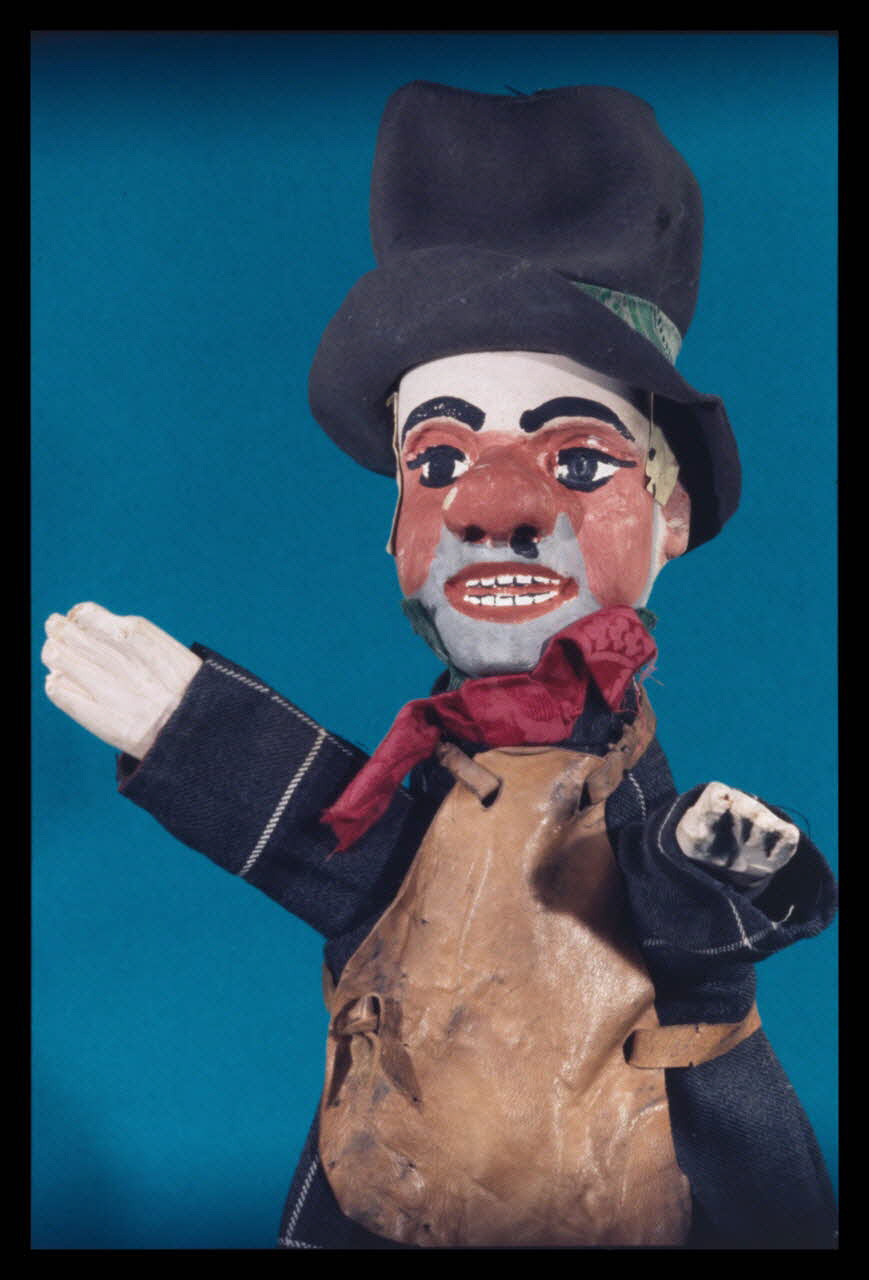 Alain Guey photographie Gnafron. Marionnette à gaine. "Guignol Mourguet" (Lyon) (détail) Ile-de-France, France 1969/11/1 Ph.1969.12.469 Photo