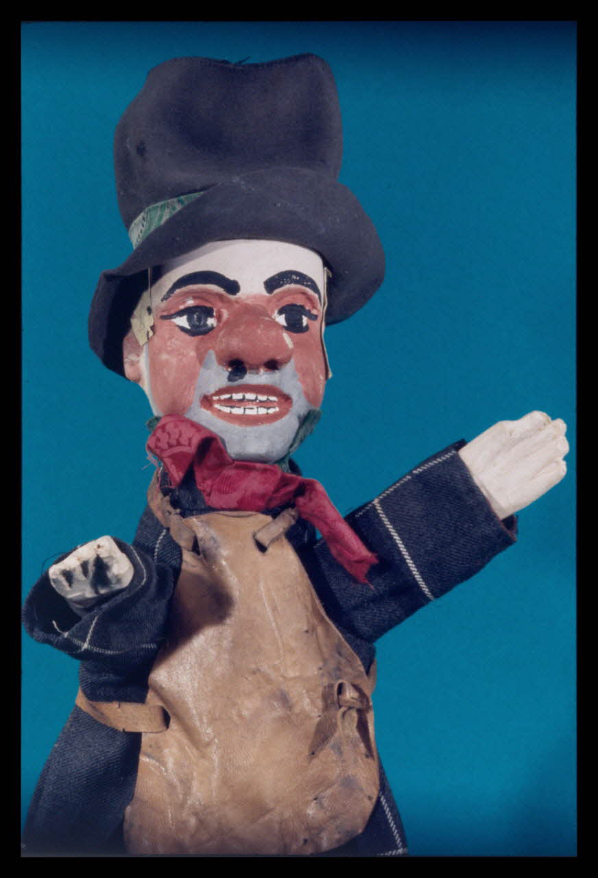 Alain Guey photographie Gnafron. Marionnette à gaine. "Guignol Mourguet" (Lyon) (détail) Ile-de-France, France 1969/11/1 Ph.1969.12.470 Photo