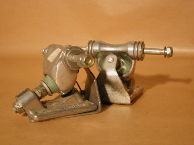 Gullwing essieu de skateboard Arizona, Etats-Unis 1975-1979 2000.29.13.1-2 Photo