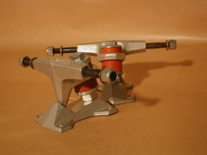 Lazer Trucks essieu de skateboard Californie, Etats-Unis 1975-1979 2000.29.19.1-2 Photo