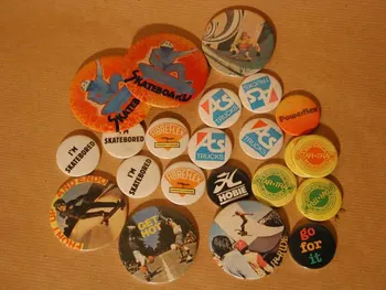 badge 2000.29.97.1-22  Photo
