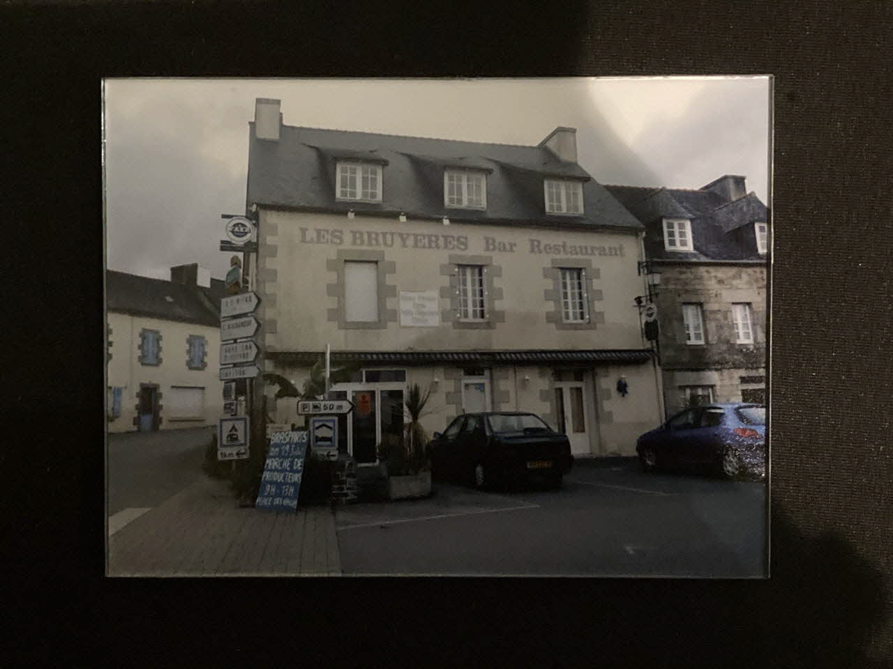 Pierre Fisher ; Justin Meekel élément de l'installation Verdure Tour : De la France mystérieuse Bretagne, France 2009/7/8-2009/8/13 2020.44.1.32 Photo Mucem
