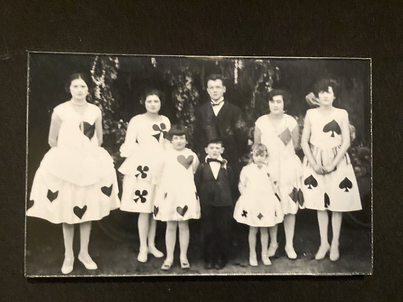 Pierre Fisher ; Justin Meekel élément de l'installation Verdure Tour : De la France mystérieuse Languedoc-Roussillon, France 2009/7/8-2009/8/13 2020.44.1.47 Photo Mucem