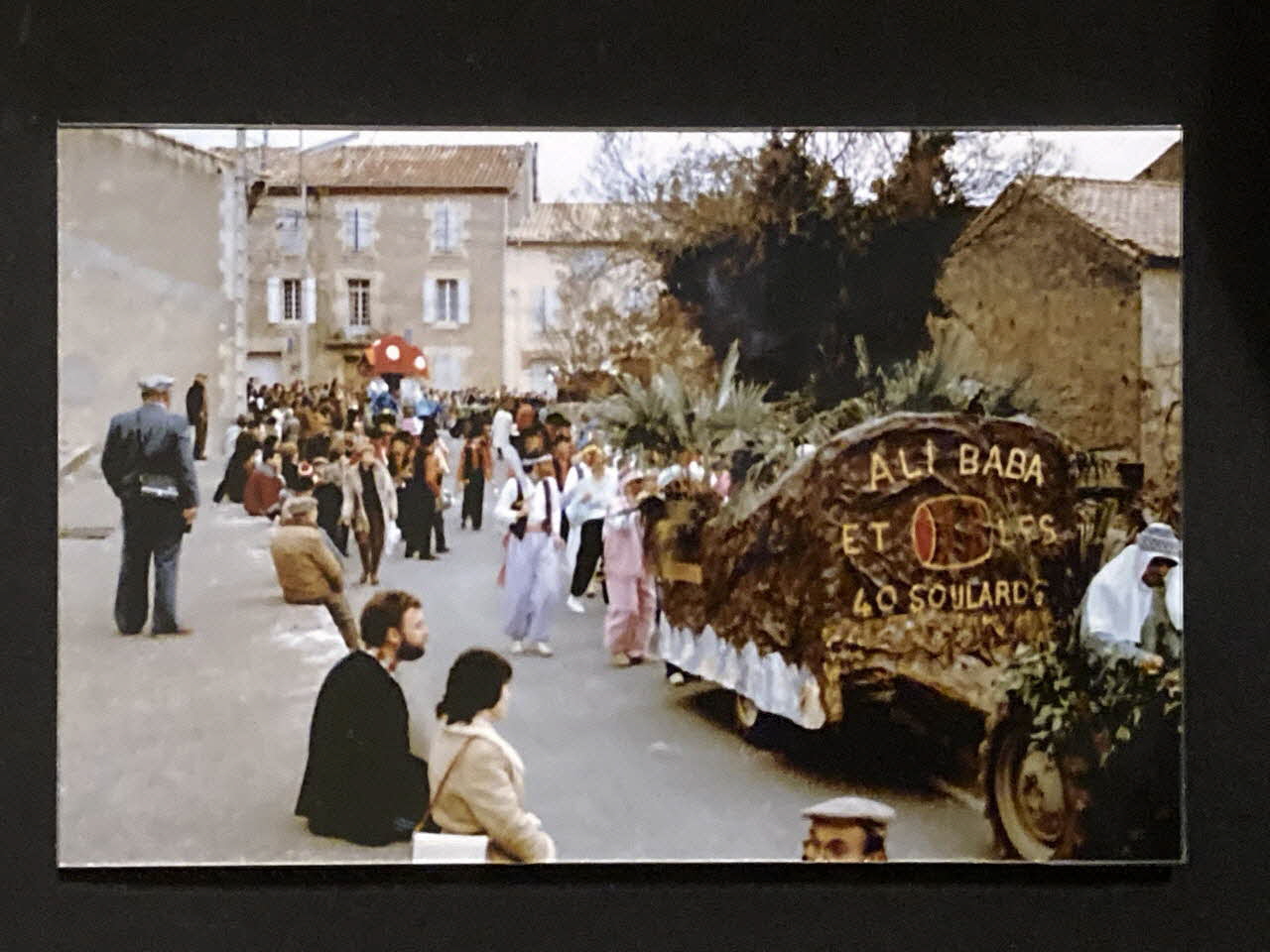 Pierre Fisher ; Justin Meekel élément de l'installation Verdure Tour : De la France mystérieuse Languedoc-Roussillon, France 2009/7/8-2009/8/13 2020.44.1.51 Photo Mucem