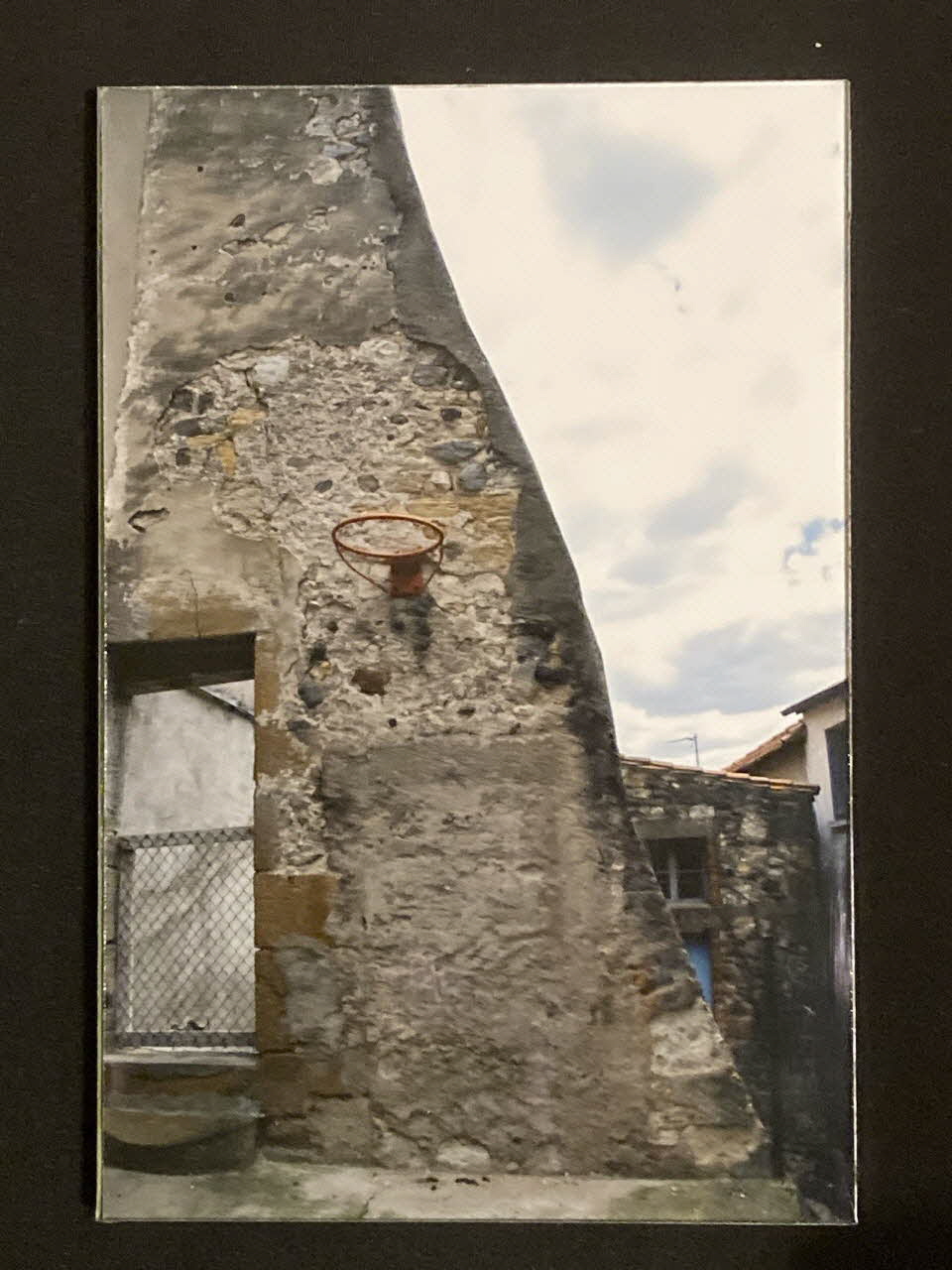 Pierre Fisher ; Justin Meekel élément de l'installation Verdure Tour : De la France mystérieuse Auvergne, France 2009/7/8-2009/8/13 2020.44.1.80 Photo Mucem