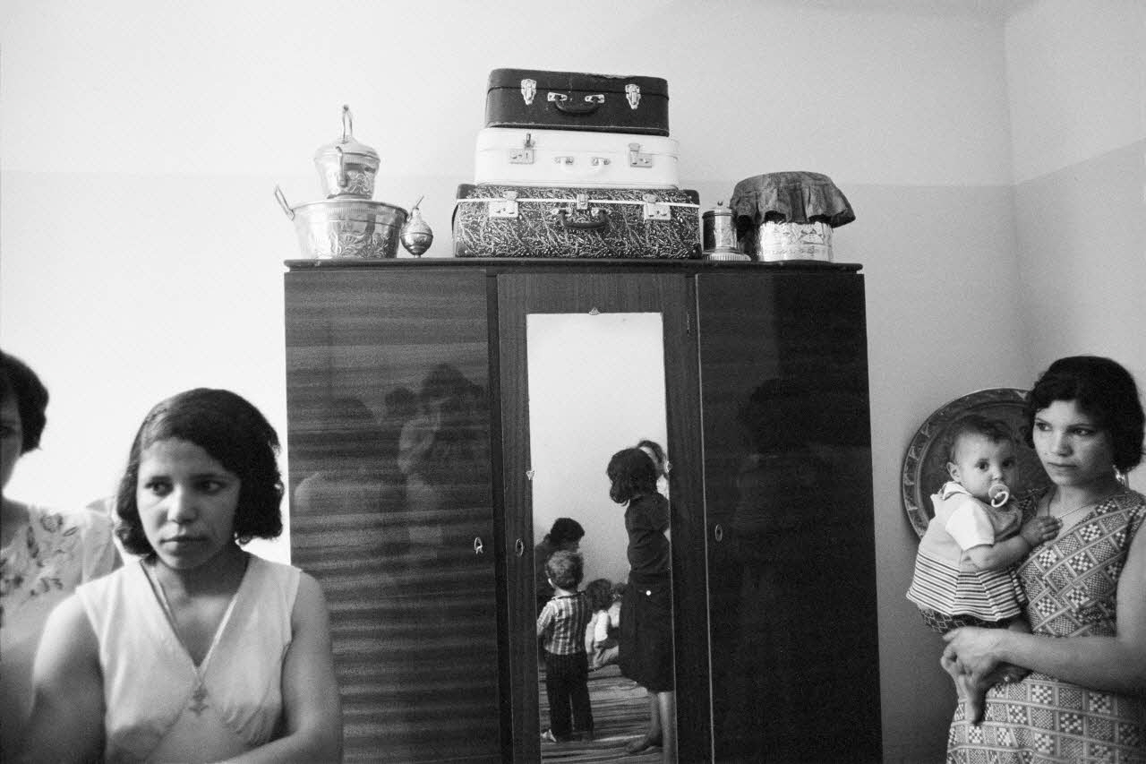 Alain Leloup ; Studio AZA tirage photographique Maison à Lemamra Provence-Alpes-Côte d’Azur, Algérie 1979 2021.1.12 Photo Collection Mucem  Alain Leloup