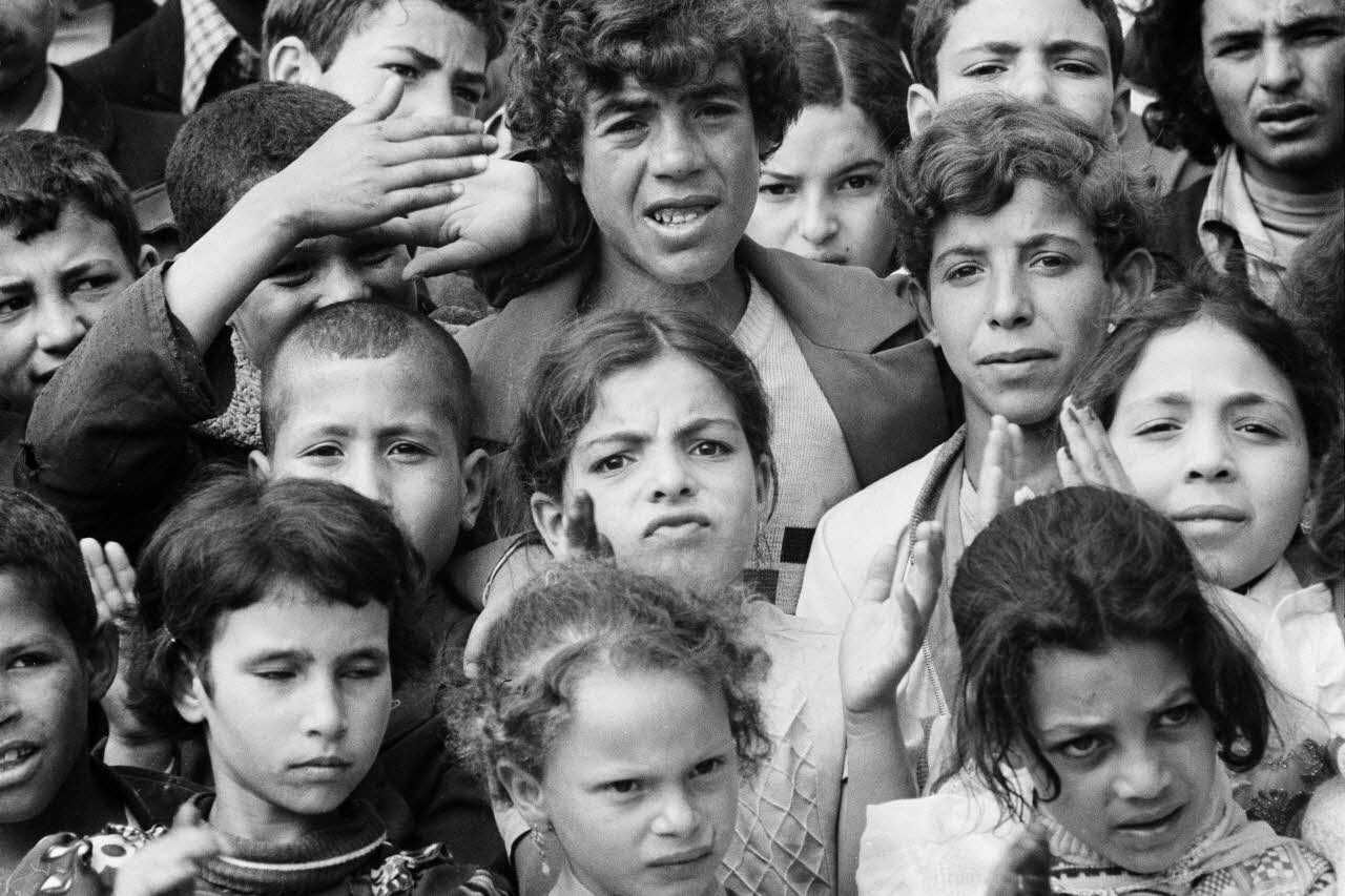Alain Leloup ; Studio AZA tirage photographique Portrait Provence-Alpes-Côte d’Azur, Algérie 1979 2021.1.2 Photo Collection Mucem  Alain Leloup