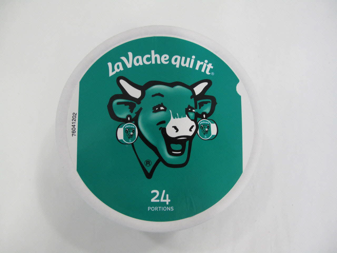 Daniel Buren ; Lab’Bel ; Fromagerie Bel boîte à fromage La Vache qui rit édition Collector Ile-de-France, France 2019 2020.34.12 Photo Mucem