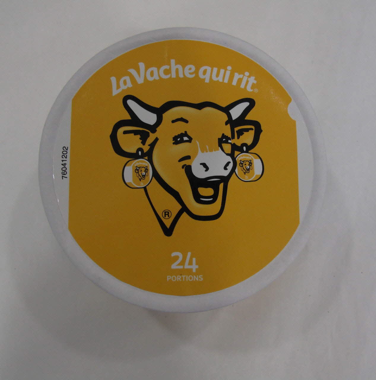 Daniel Buren ; Lab’Bel ; Fromagerie Bel boîte à fromage La Vache qui rit édition Collector Ile-de-France, France 2019 2020.34.14 Photo Mucem