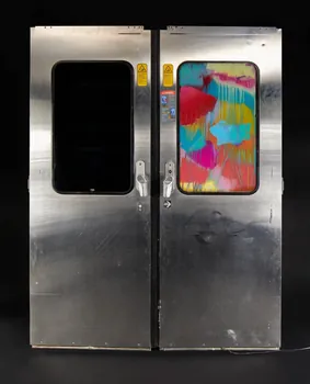 Maxime Drouet porte de train Dura lex sed lex (élément de l'installation) Ile-de-France, France 2019 2020.11.1.1 Photo Mucem / Marianne Kuhn