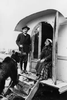 Alexandre Lewkowicz tirage photographique Portrait d'Alexandre et Maja Iovanovitch Ile-de-France, France 1966 2019.15.1 Photo Alexandre Lewkowicz