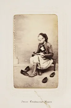tirage photographique Jeune cordonnier Maure Algérie 1860-1870 2020.41.1.12 Photo Mucem / Marianne Kuhn
