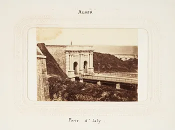 tirage photographique Porte d'Isly Algérie 1860-1870 2020.41.1.33 Photo Mucem / Marianne Kuhn