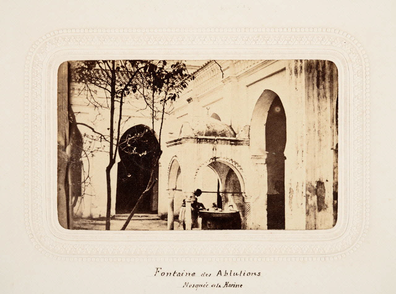 Félix J. Moulin tirage photographique Fontaine des Ablutions Mosquée de la Marine Algérie 1860-1870 2020.41.1.42 Photo Mucem / Marianne Kuhn