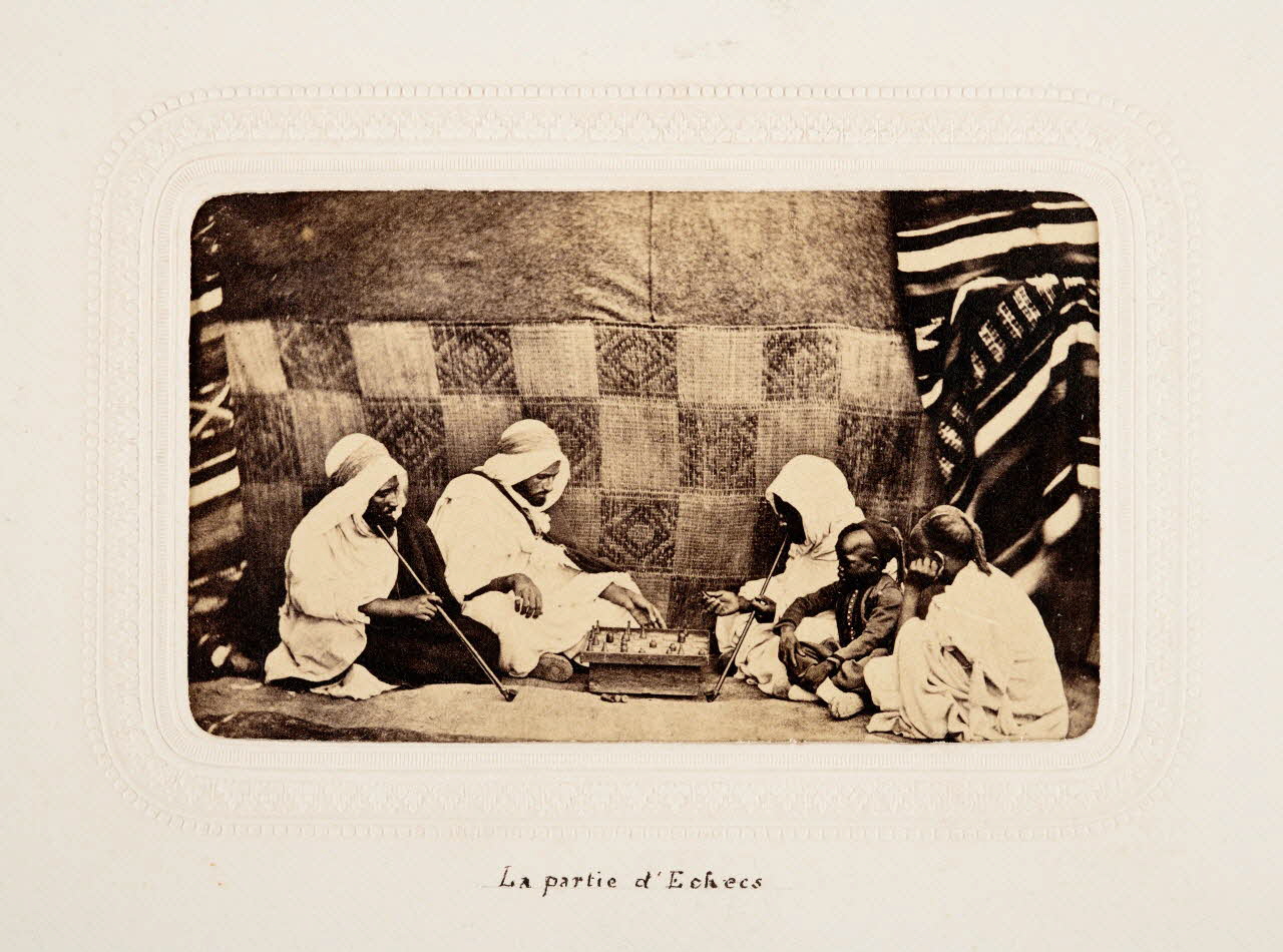 Félix J. Moulin tirage photographique La partie d'échecs Algérie 1860-1870 2020.41.1.57 Photo Mucem / Marianne Kuhn