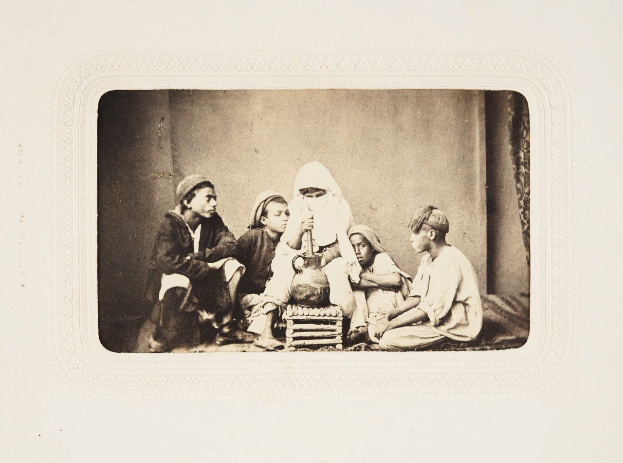 Jospeh Trésorier tirage photographique Femme entourée d'enfants Algérie 1860-1870 2020.41.1.59 Photo Mucem / Marianne Kuhn