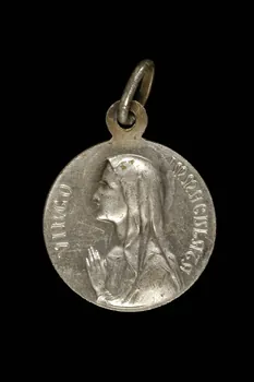 médaille de dévotion 1973.47.33 Photo Mucem/Virginie Louis