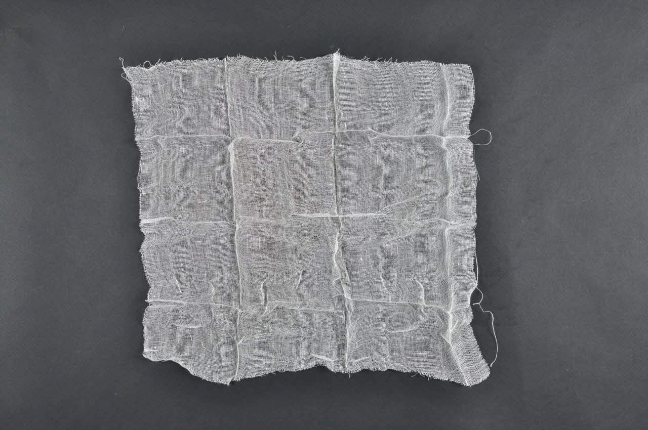 COMPRESSE 1960 2000.60.1149.3 Photo Mucem