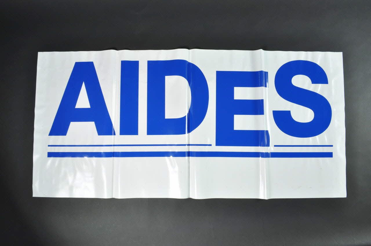 banderole "AIDES" 2002.127.287 Photo Mucem
