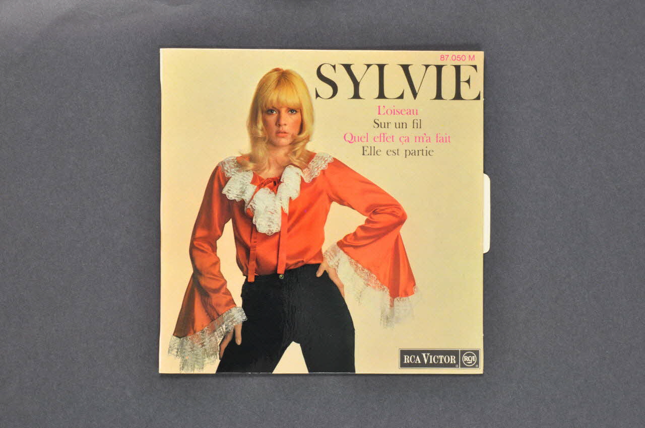 Sylvie Vartan ; Eddie Vartan ; Art Greenslade ; Reg Guest disque 45 tours Elle est partie 1968 2001.69.16.1955.1-2 Photo Mucem