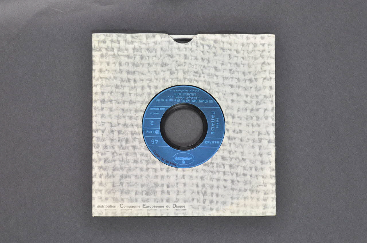 disque 45 tours Un homme dans ma vie 2001.69.16.1967.1-2 Photo Mucem