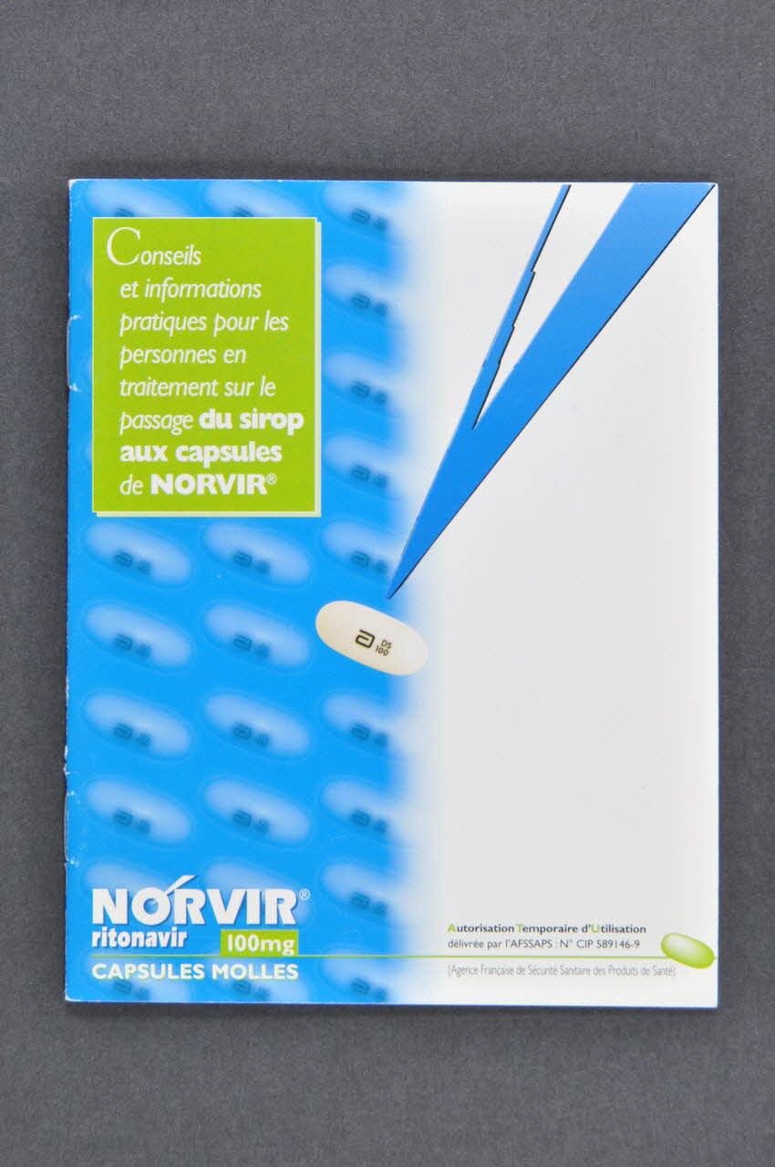 BROCHURE "Conseils et informations pratiques pour les personnes en traitement sur le passage du sirop aux capsules Norvir" 2002.127.62 Photo Mucem