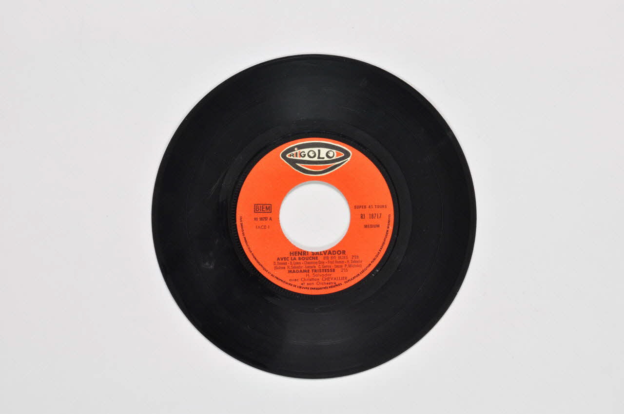 disque 45 tours Madame tristesse 2001.69.16.2062 Photo Mucem