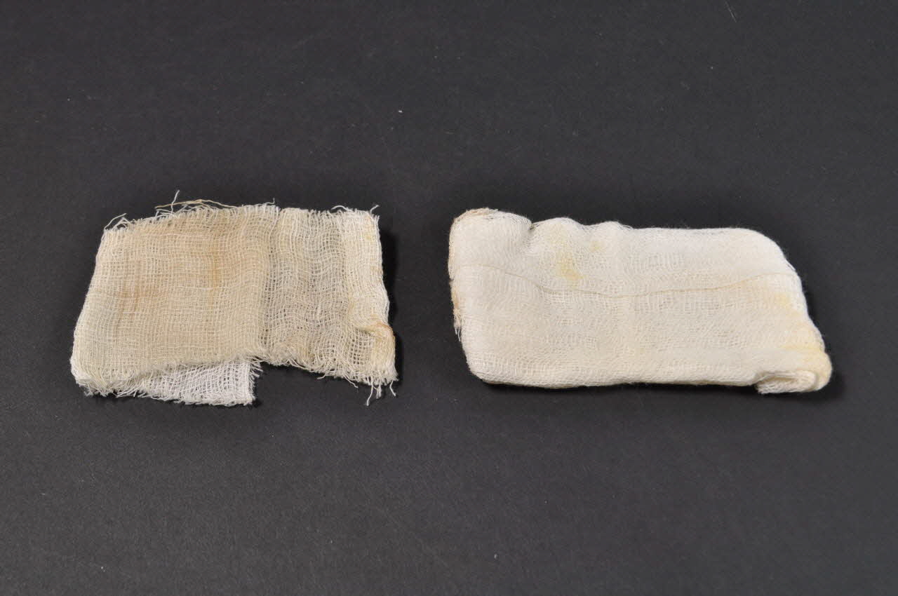 COMPRESSE 1950 2000.60.1197.2.1-2 Photo Mucem