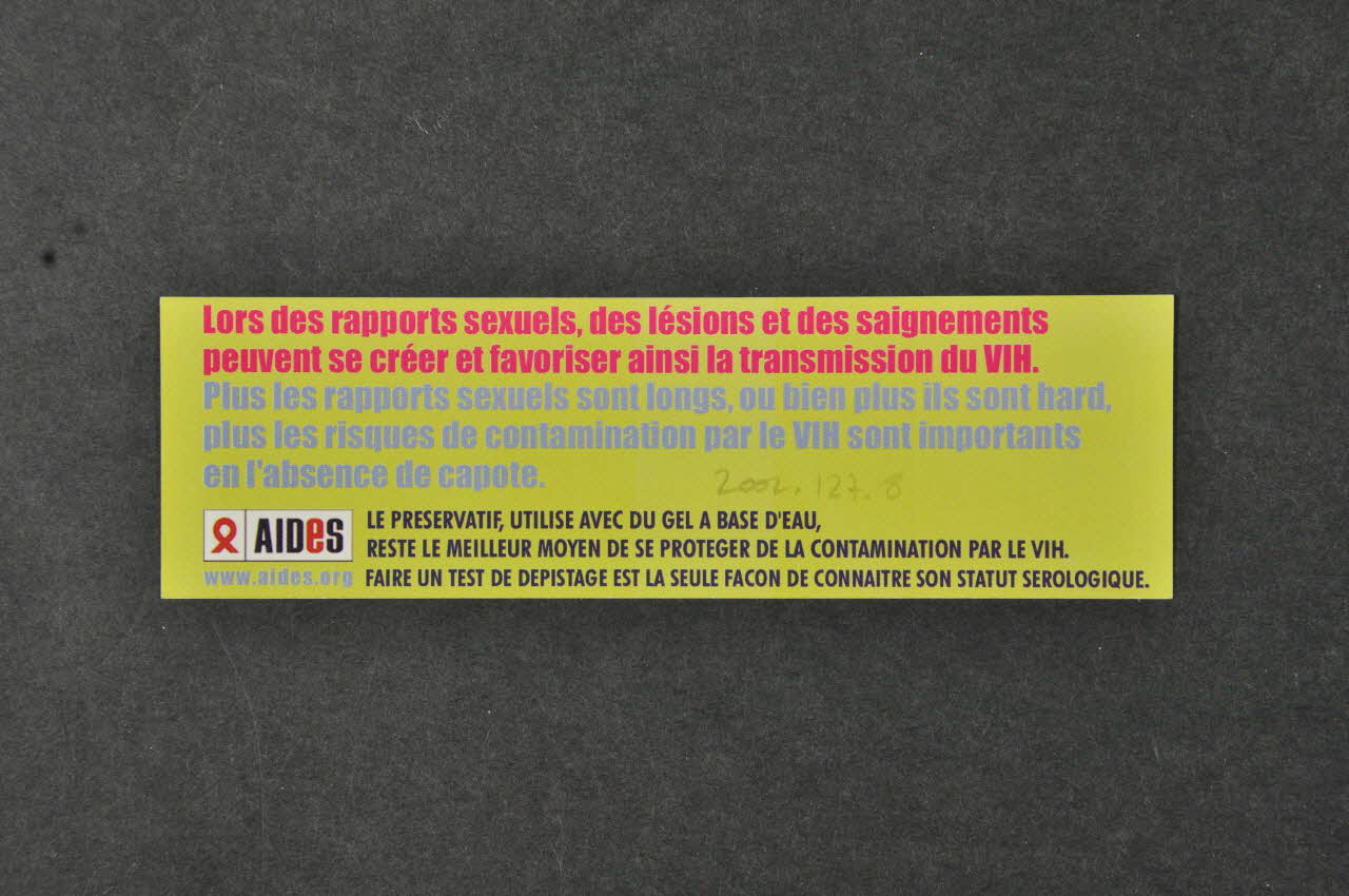 AIDES flyer " Baiser des heures, plan hard : encore plus de risques sans capote" Provence-Alpes-Côte d'Azur, France 2002 2002.127.8 Photo Mucem